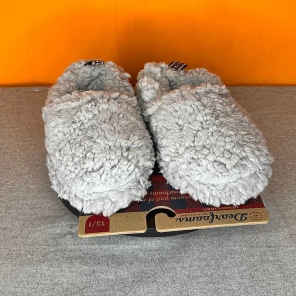 Dearfoams Kids Fuzzy Slippers Grey Memory Foam Size 13 / 1 - Picture 2 of 8